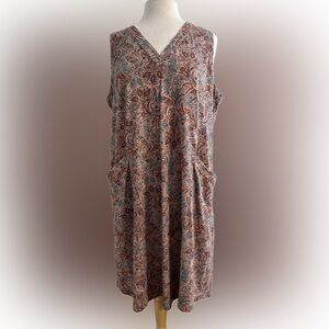 JJill Sleeveless Knit Dress. NWT. Size L. Peachy/pink with blue & rust design.